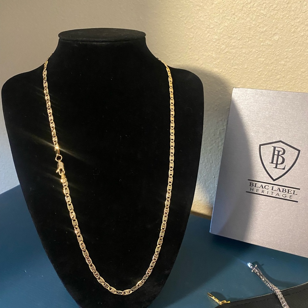 Gucci Link Chain - Picture 2 of 3